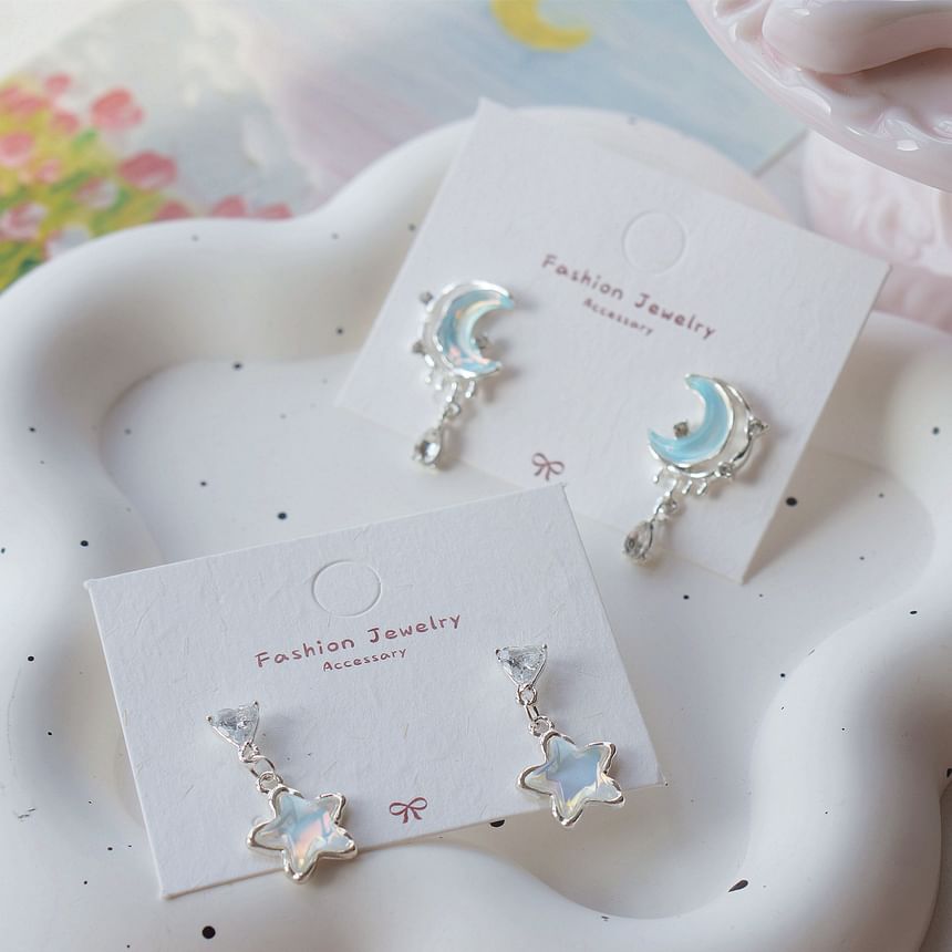 Earring Asymmetrical Stud