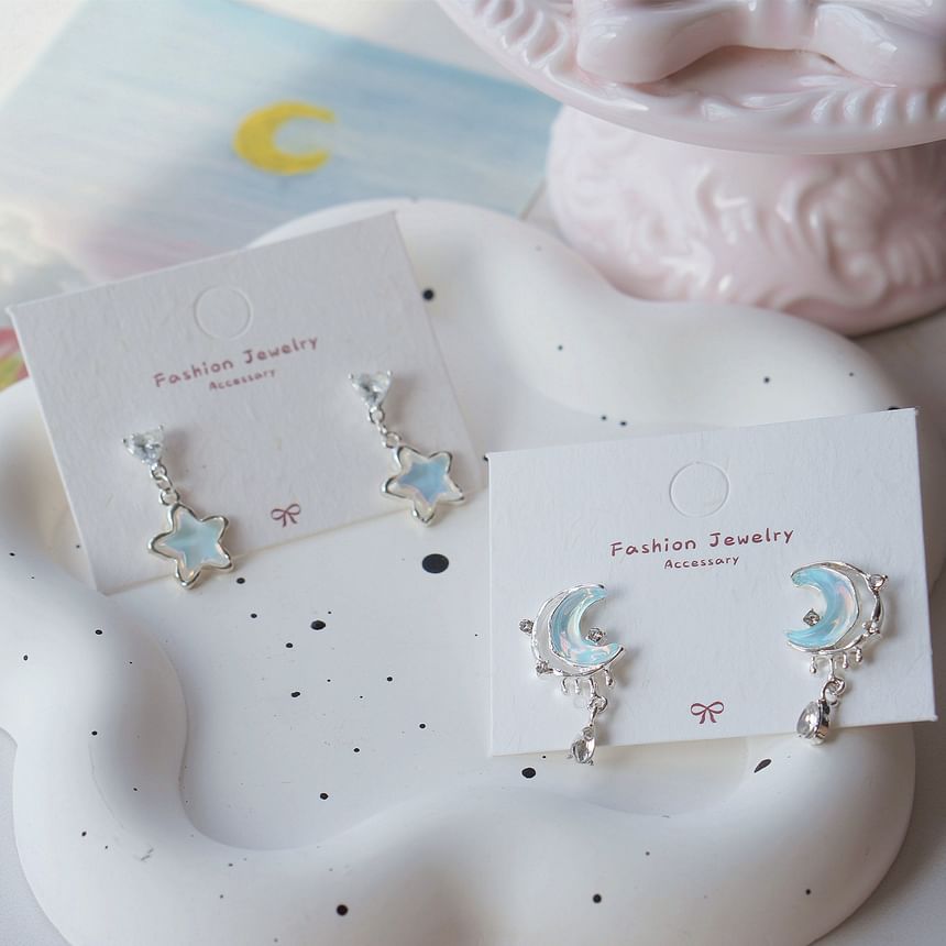 Earring Asymmetrical Stud