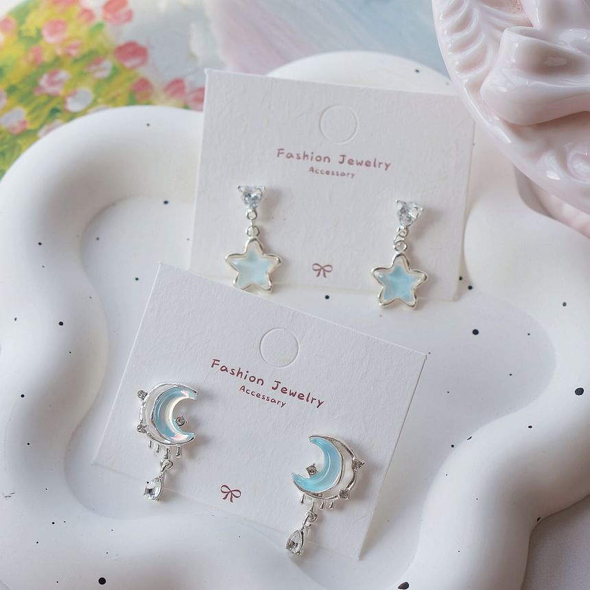 Earring Asymmetrical Stud