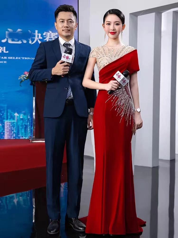 Short Sleeve Round Neck Sequin Panel Mesh Trumpet Evening Gown