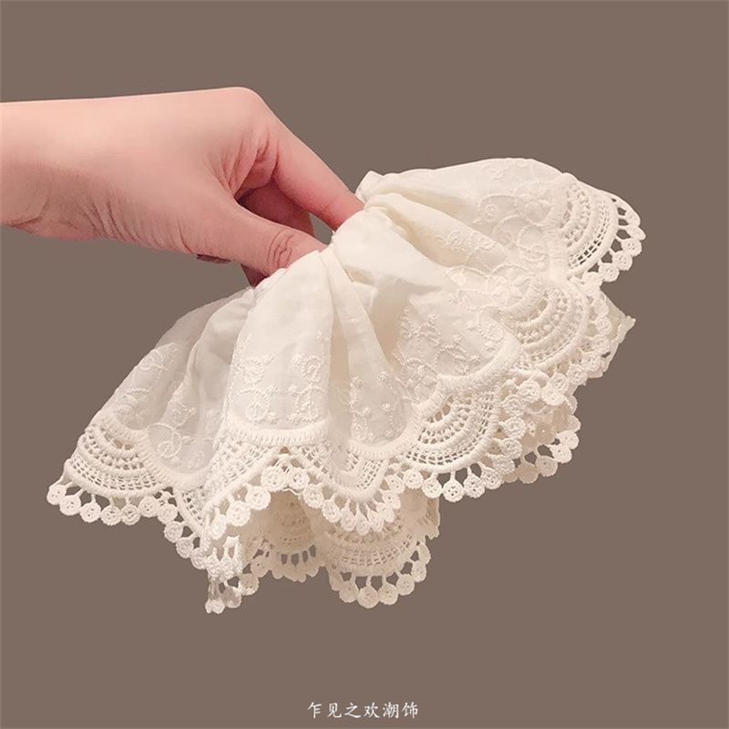 Scrunchie Trim Ruffle Lace