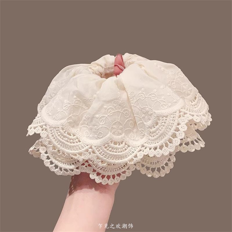 Scrunchie Trim Ruffle Lace