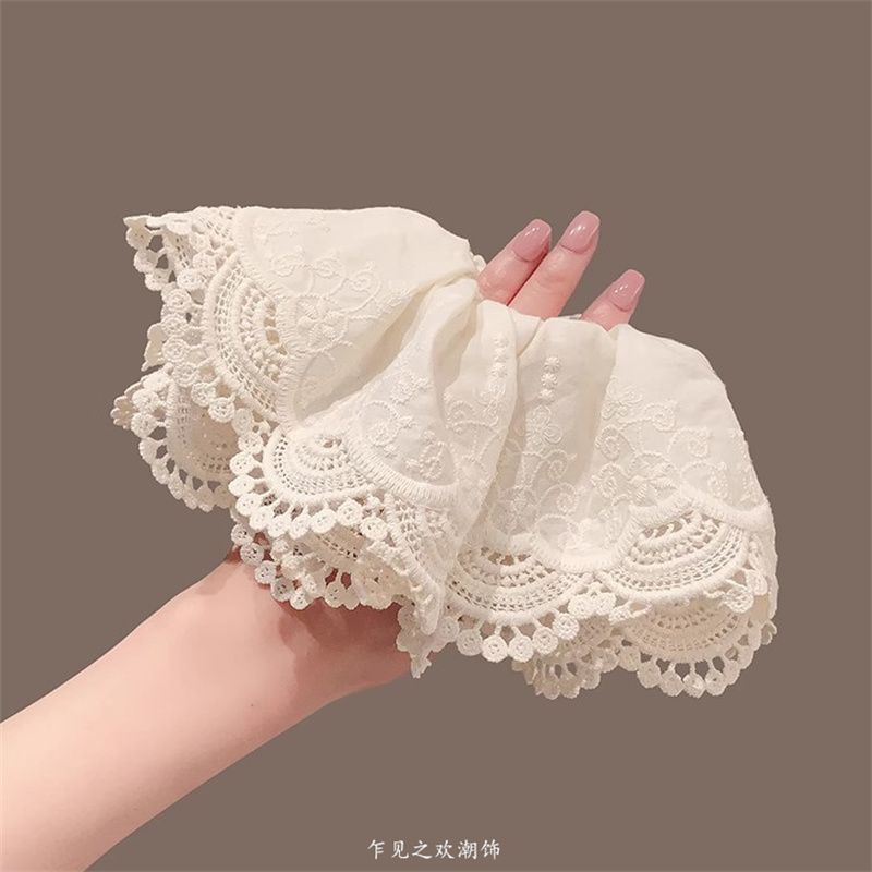 Scrunchie Trim Ruffle Lace
