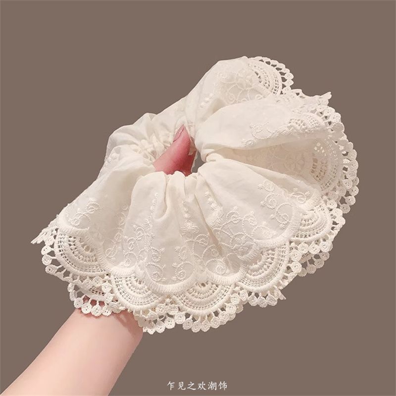 Scrunchie Trim Ruffle Lace