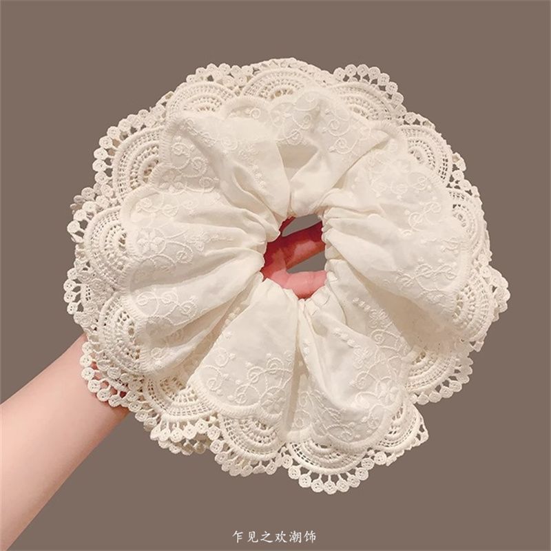 Scrunchie Trim Ruffle Lace
