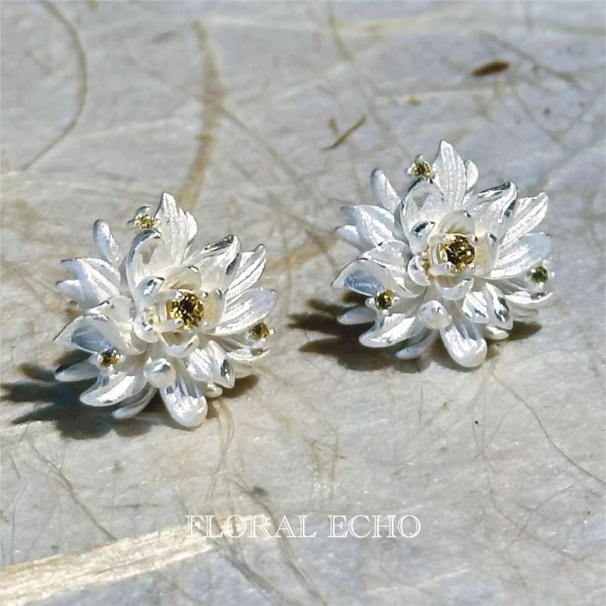 Earring Stud Floral