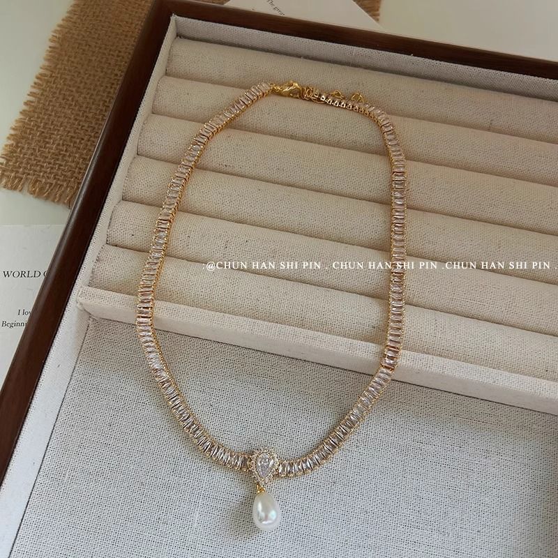 Pearl Faux Necklace