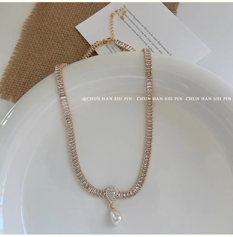 Pearl Faux Necklace