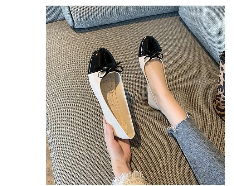 Flats Cap Toe Bow