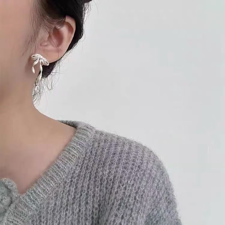 Bow Earring Rhinestone / Drop Clip-On