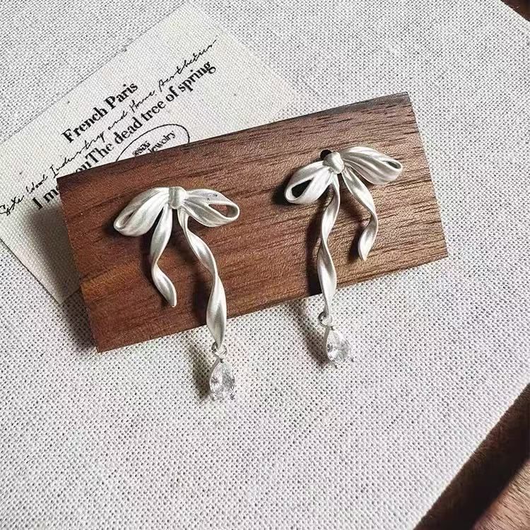 Bow Earring Rhinestone / Drop Clip-On