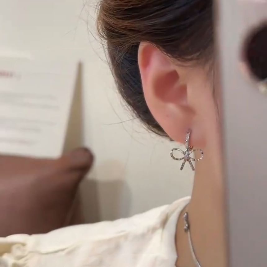 Earring Drop Huggie Bow