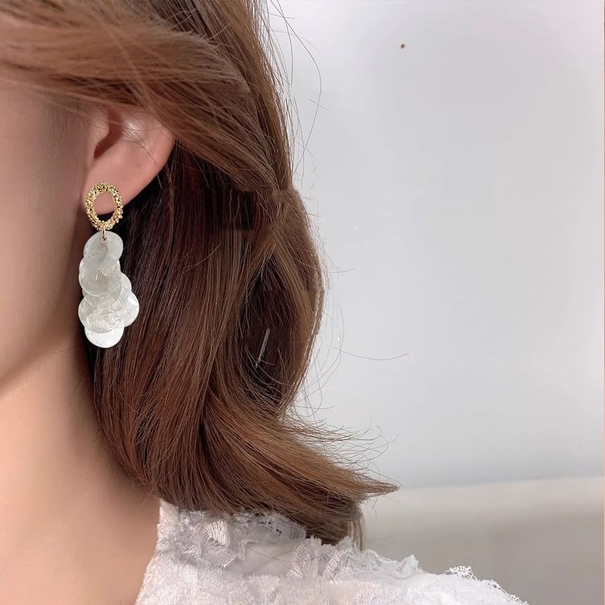 Shell Earring Fringed Drop