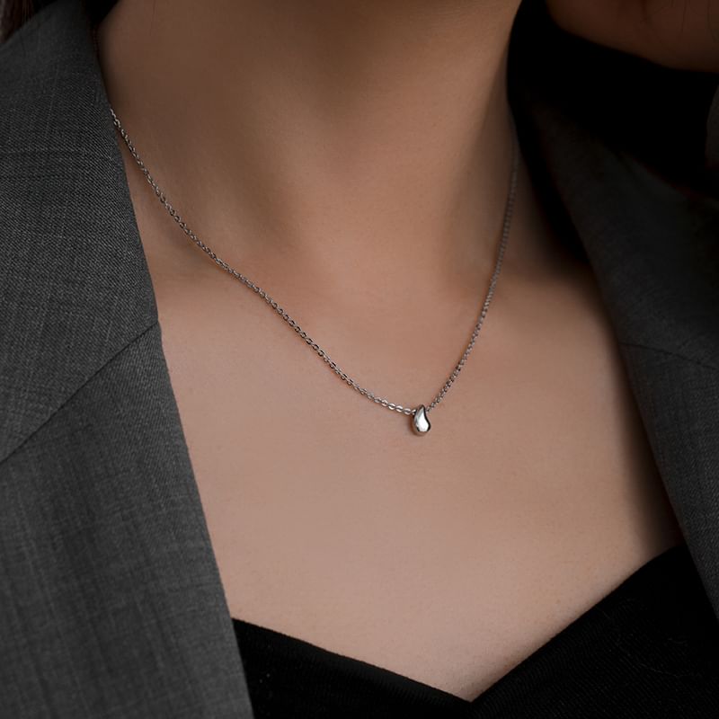 Pendant Necklace Teardrop