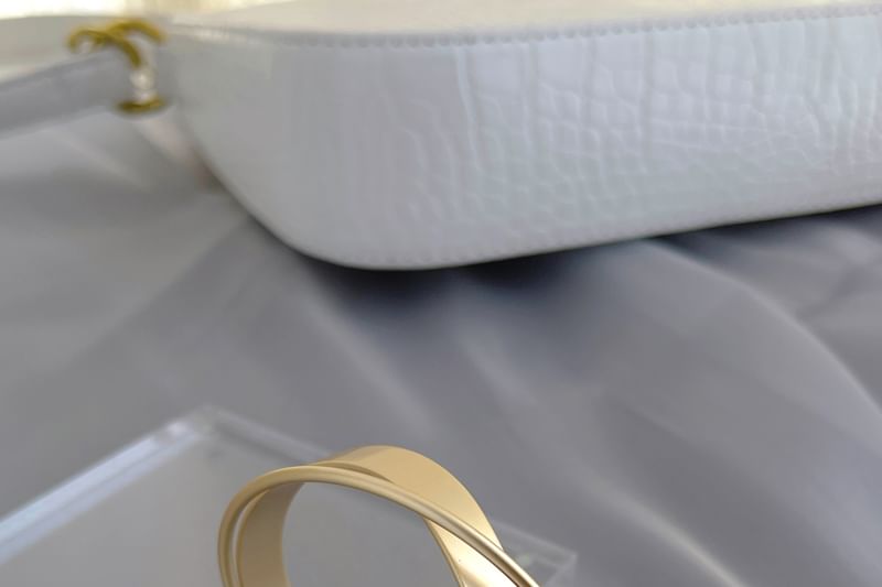 Plain Bangle Cross