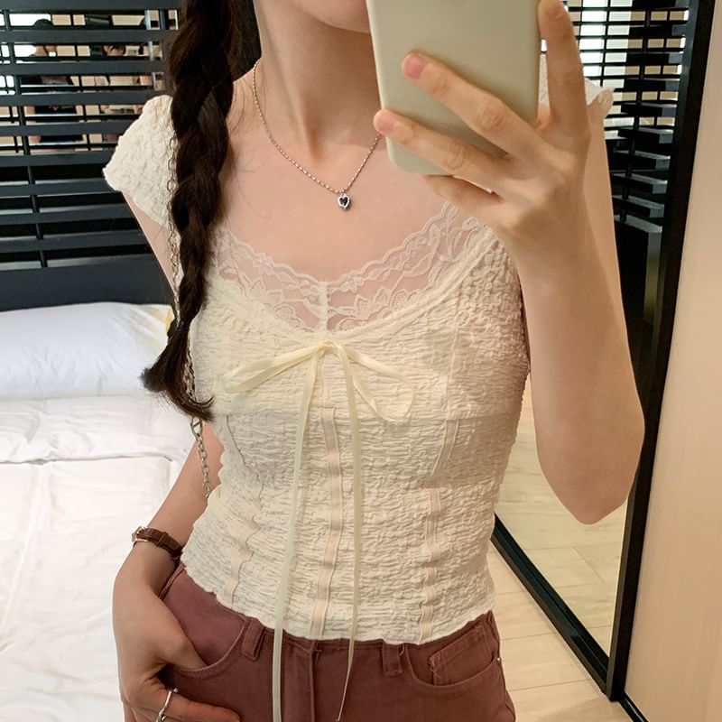 Cap-Sleeve Top V-Neck Lace Crop