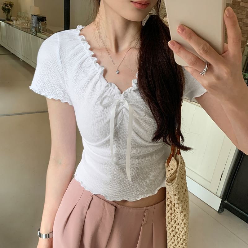 Short-Sleeve V-Neck Lace Top Crop