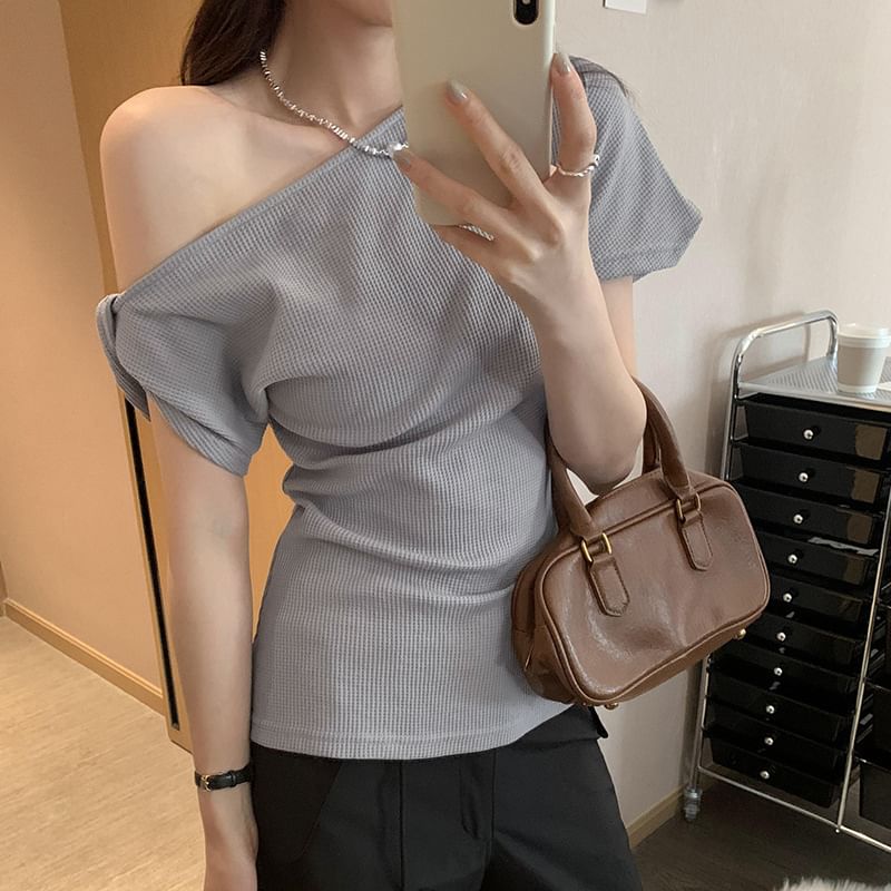 Asymmetrical Plain Tee Short-Sleeve