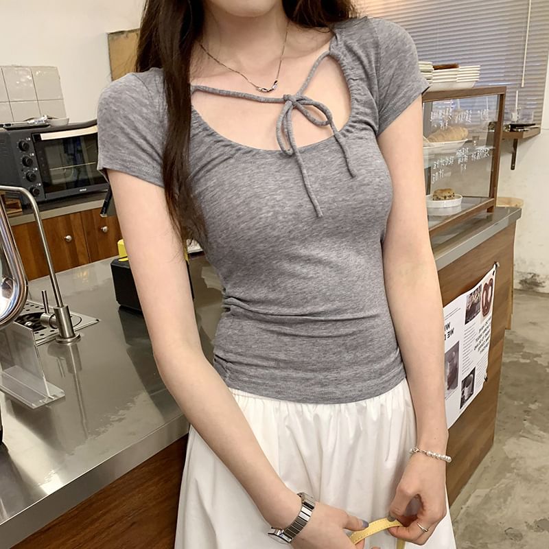 Short-Sleeve Plain Top U-Neck Crop