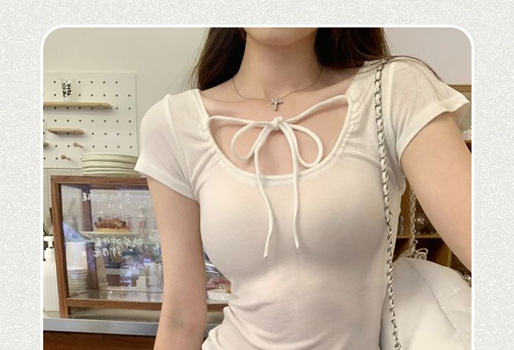 Short-Sleeve Plain Top U-Neck Crop