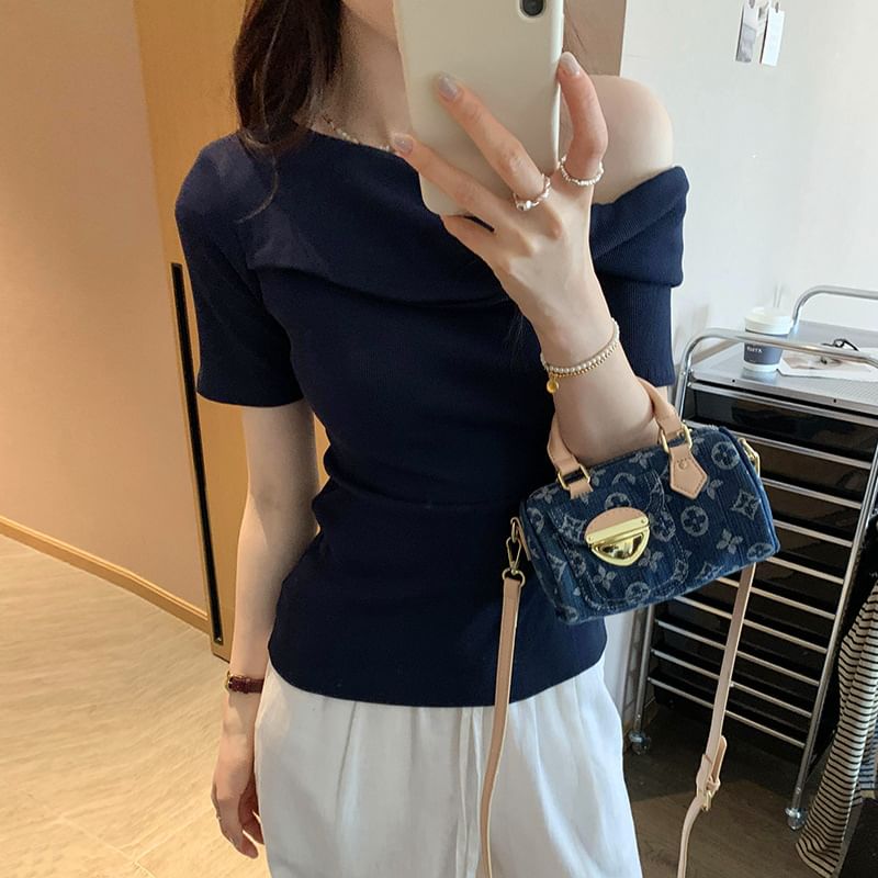 Plain Shoulder Top Sleeve Short Off