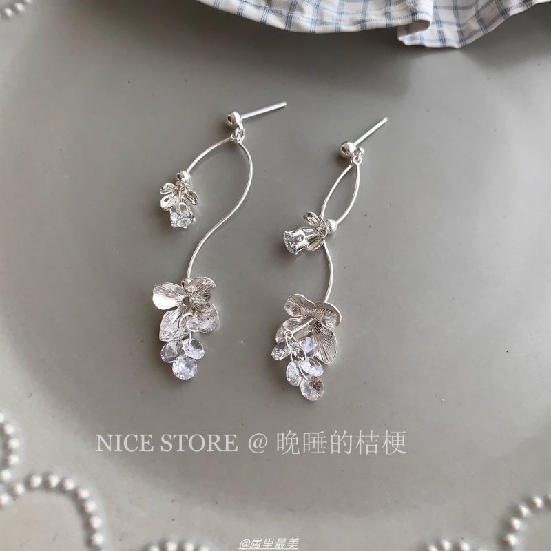 Dangle Alloy Rhinestone Floral Earring