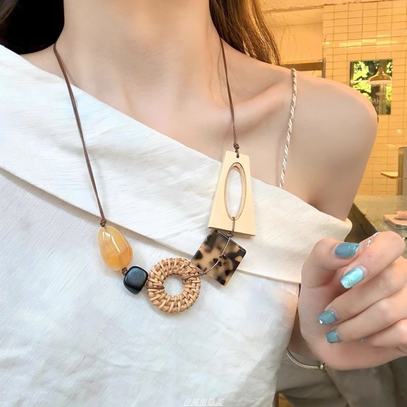 Geometric Cord Acetate Rattan Necklace