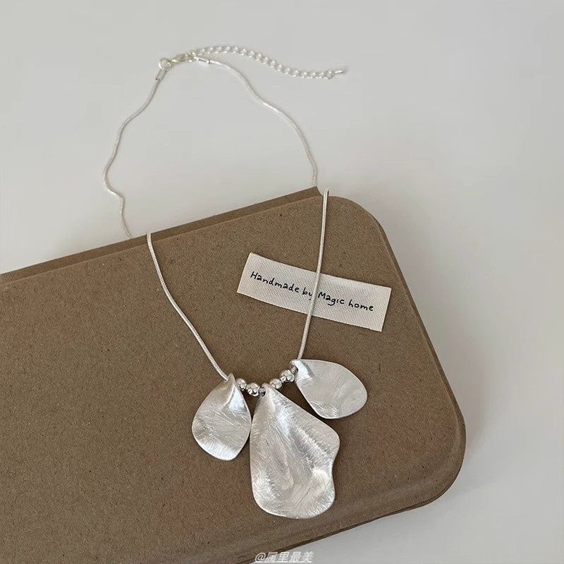 Petal Brushed Alloy Pendant Necklace