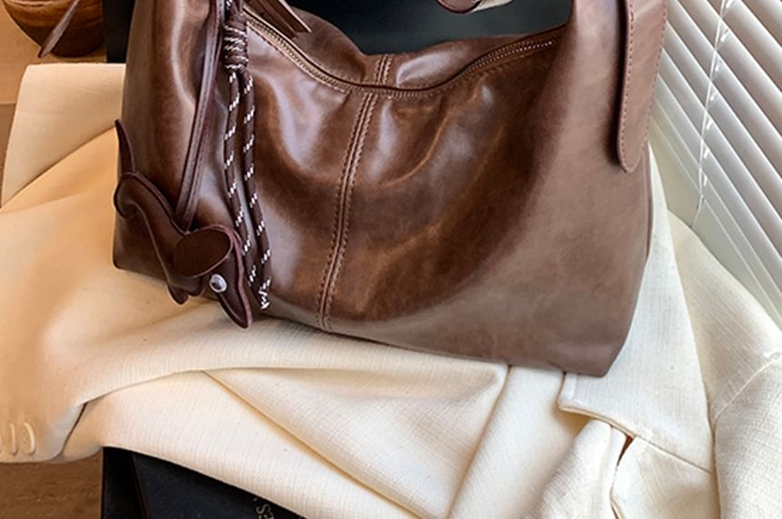 With Plain Charm Leather Bag Crossbody Faux