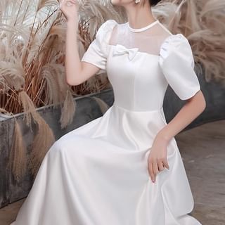 Short Sleeve Square Neck Bowknot Plain A-Line Wedding Gown