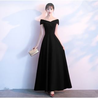 Off Shoulder Short Sleeve V-Neck Plain A-Line Evening Gown