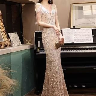 Short-Sleeve Boatneck Mesh Sequin Mermaid Evening Gown