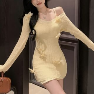 Long-Sleeve Knit Sheath Mini V / Accent Dress Neck Flower Slip