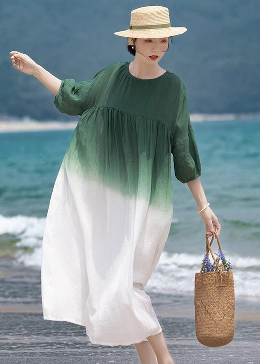 Lockeres grünes O-Ausschnitt-Falten-Patchwork-Baumwollkleid mit halben Ärmeln MN082