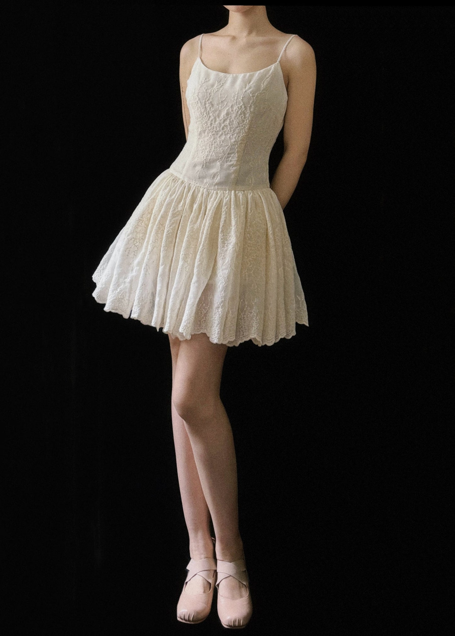 Sleeveless Wrinkled Cotton Dresses Mini Beige Embroidered New