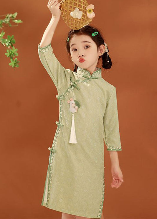 Green Collar Holiday Kids New Embroideried Maxi Stand Button