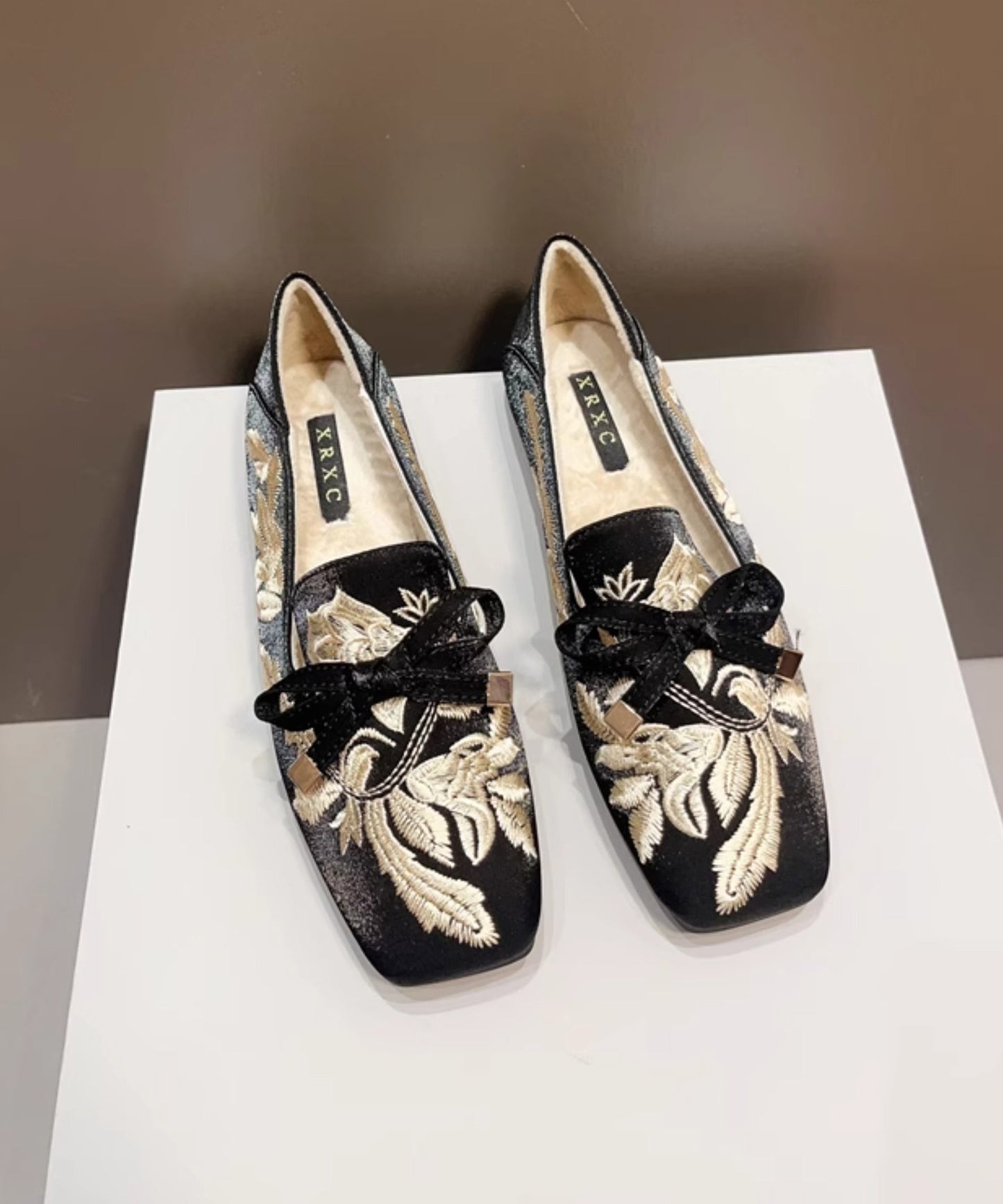 Retro Feet Flat Black New Fuzzy Lined Shoes Wool Embroidered