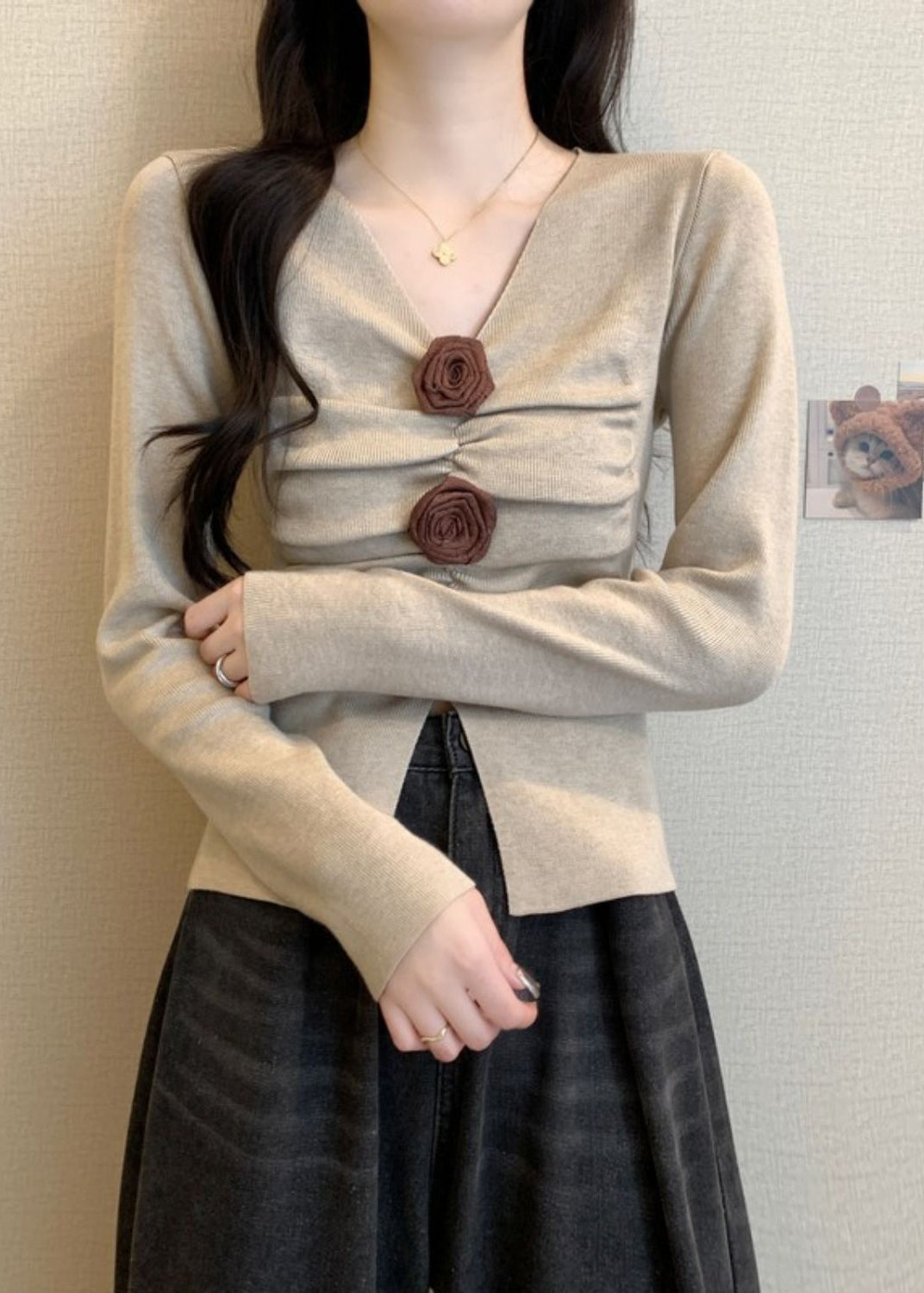 Silm Fit White V Neck Floral Knit Sweater Spring TM030