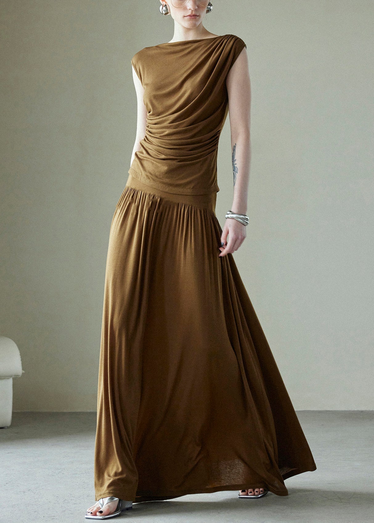 Two Cotton Original Design Simple Set Pieces Brown Wrinkled