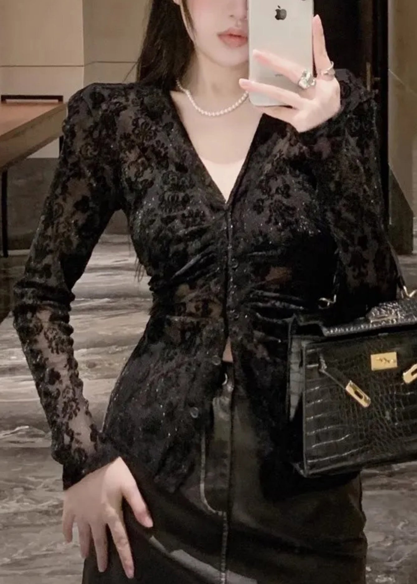 Slim Neck Flocking Top Tulle Button Spring Fit Black V