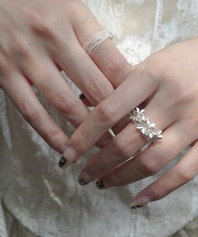 Stylish White Alloy Floral Open Rings QJ010