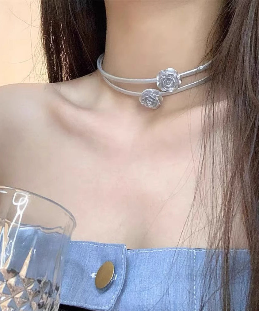 Collier ras du cou en argent sterling et soie à deux couches avec pendentif rose unique PO060