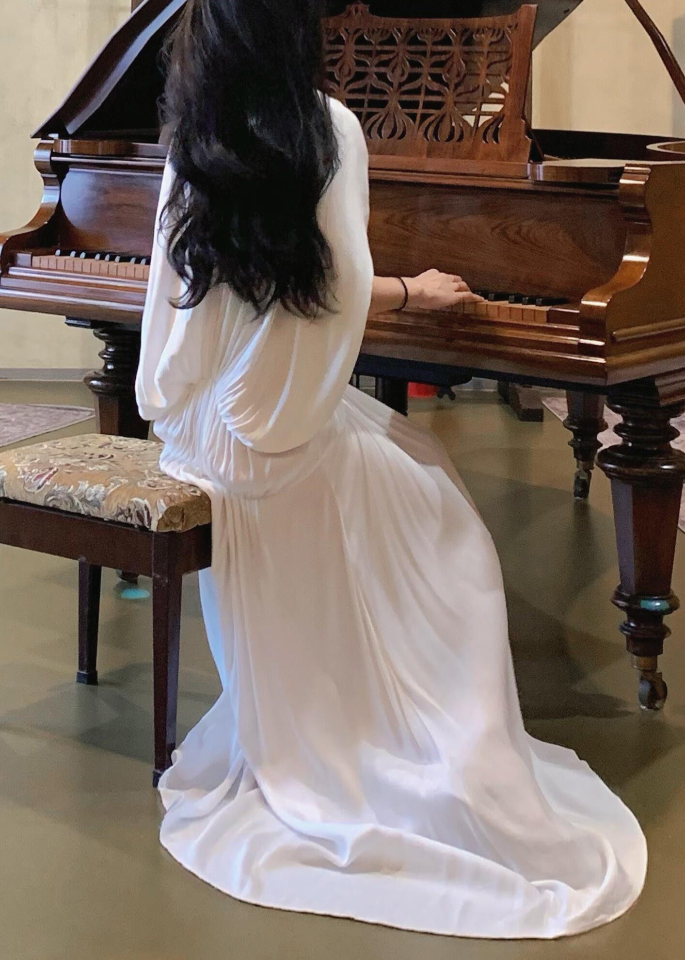 Wrinkled Batwing Women Solid Dresses Neck Sleeve White V