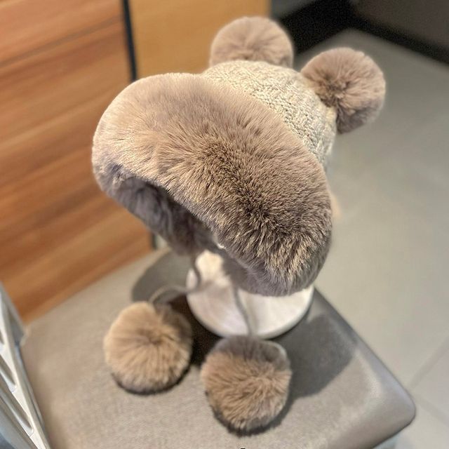 Fluffy Panel Beanie Pom