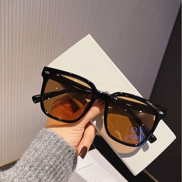 Sunglasses Square Resin