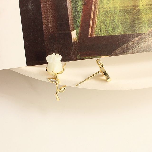 Shell Alloy Earring Asymmetrical Flower Heart