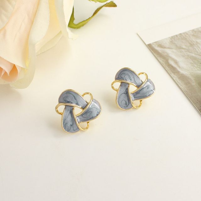 On Clip / Earring Ear Stud Triangle