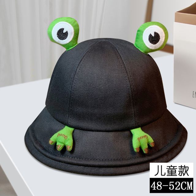 Bucket Hat Detail Frog