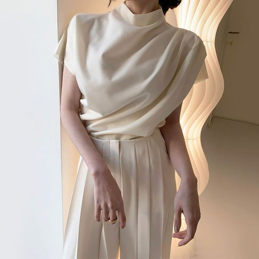 Short-Sleeve Mock Neck Blouse / High Waist Pleated Wide Leg Pants