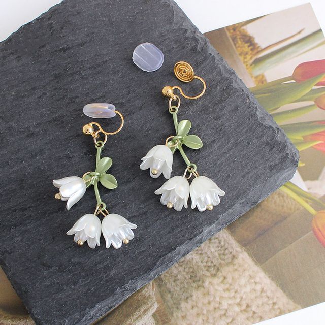 Faux Flower Alloy Fringed Pearl Earring